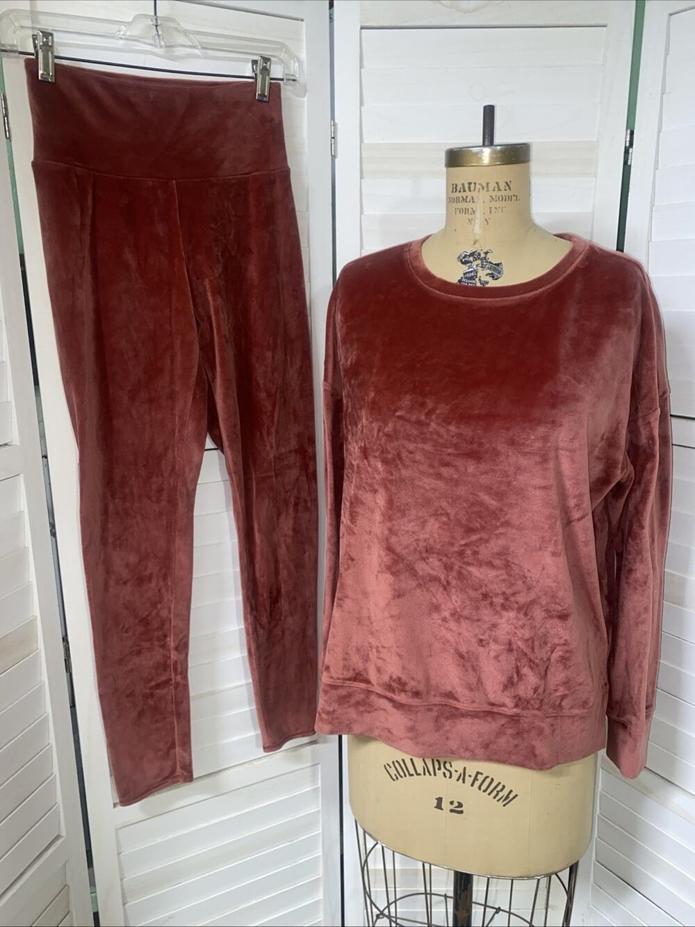2 Piece 32° Heat Mauve Pink Velour Lounge Set Women's Sz M Top, S Bottom